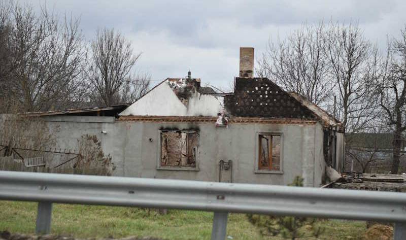 İstanbul’da riskli bir binanın temelinde deniz kabukları bulundu, bu durum binanın çökme riski taşıdığını gösteriyor.
